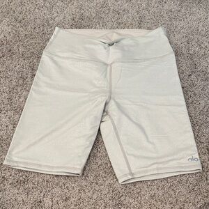 Rare Alo Yoga Beige Glitter Biker shorts size medium